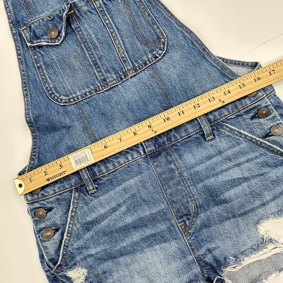 American Eagle Bib Overall Shorts Distressed Medium Wash Womens Small S Cotton - Picture 7 of 12